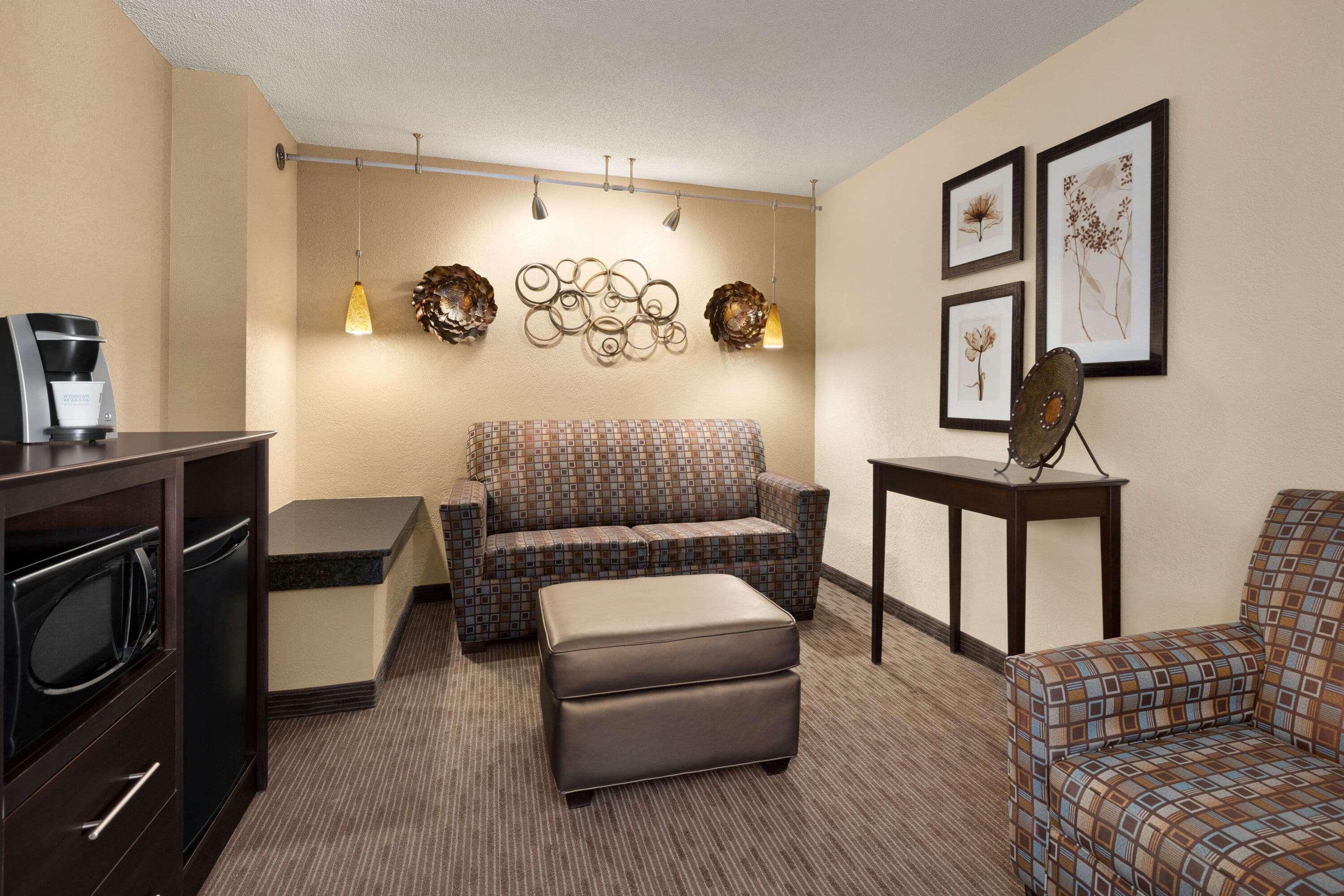 Baymont By Wyndham Owatonna Hotel Exterior photo